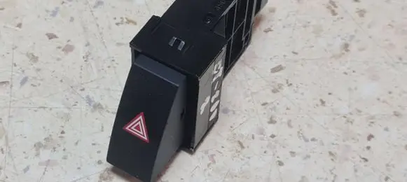 Lexus CT 200H Hazard light switch R15B450 15B450