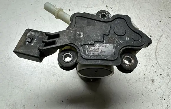 Mercedes-Benz Vito Viano W447 Adblue pump F01C250151