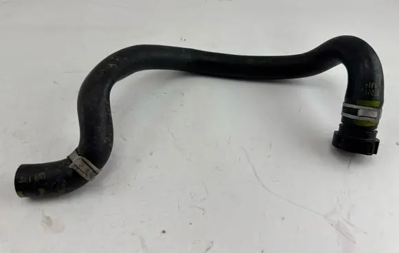 Coolant pipe/hose
