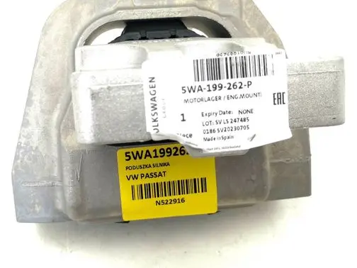 Engine mount vacuum valve
