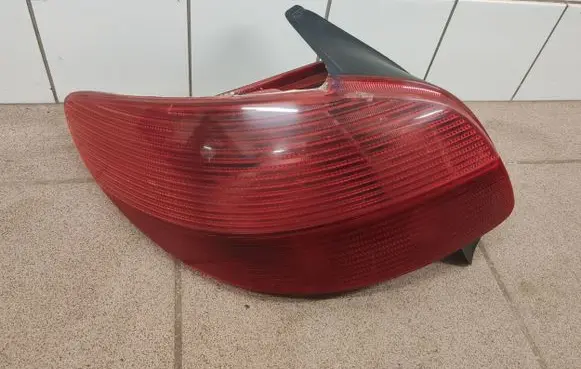 Peugeot 206 Rear/tail lights 2531G
