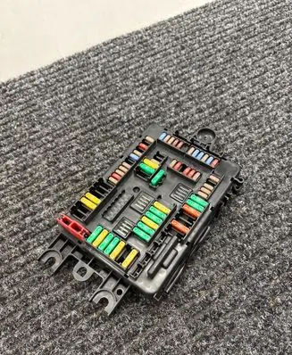 BMW X6 F16 Fuse module 6819651