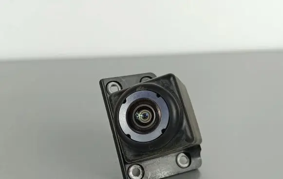 Reversing camera