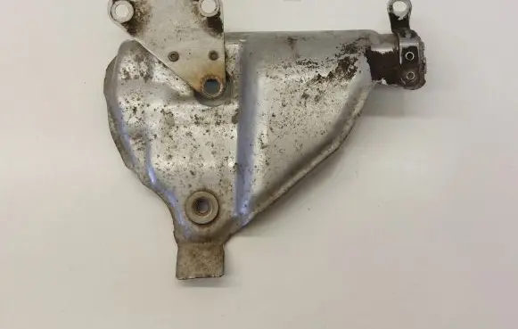 Volkswagen Golf VII Heat shield in engine bay 04E253041F