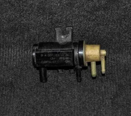 Mercedes-Benz C W204 Turbo solenoid valve A0071531428