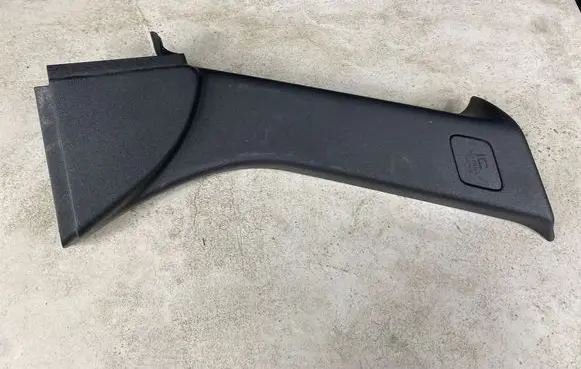 Volvo V50 (C) pillar trim 8641779 11137