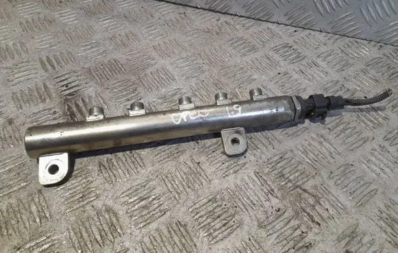 Opel Zafira B Fuel main line pipe 0445214095 55208572