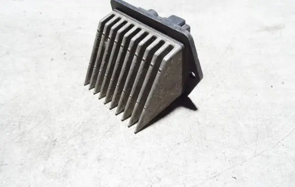 Mazda Xedos 9 Heater blower motor/fan resistor KJ180T001