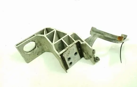 Mercedes-Benz C W205 Radiator mount bracket A2055014220