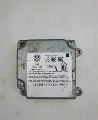 Volkswagen PASSAT B5 Airbag control unit/module 1J0909607 5WK4199 16980307