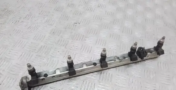Volvo S40 Fuel injectors set 8653891 0261230110