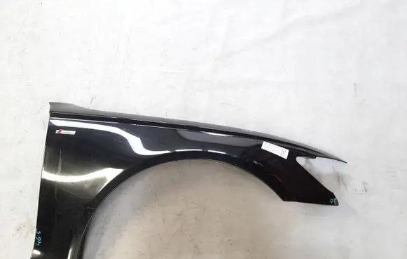 Audi A6 C7 Fender end trim 4G0821102