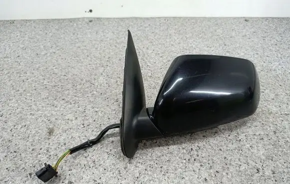 Skoda Octavia Mk2 (1Z) Front door electric wing mirror