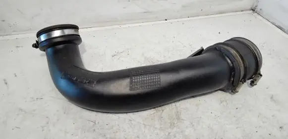 Volvo V70 Intercooler hose/pipe 6896526