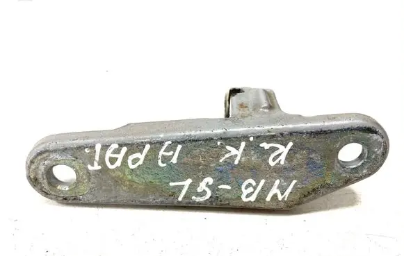 Mercedes-Benz GL X164 Front door lower hinge L146V