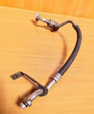 Infiniti Q50 Air conditioning (A/C) pipe/hose