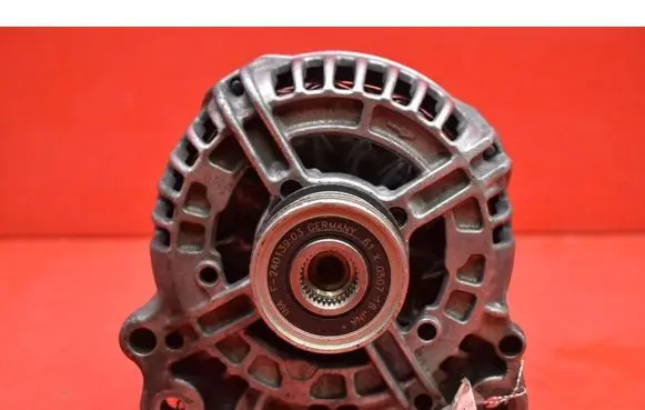 Volkswagen Cross Touran I Generator/alternator 03C903023A