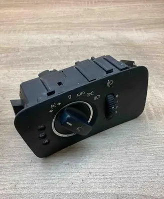 Mercedes-Benz CLS C219 Light module LCM A2195450304 04059110