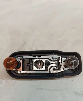 BMW 5 E39 Tail light bulb cover holder 399405