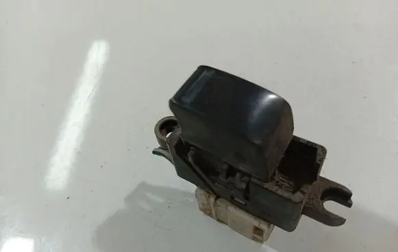 Nissan Almera Tino Electric window control switch
