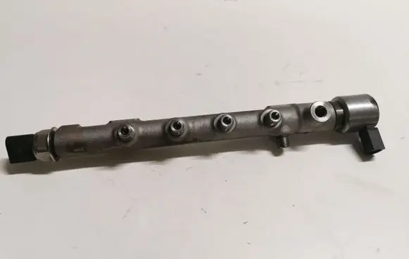 Mercedes-Benz C W205 Fuel main line pipe A6510700700