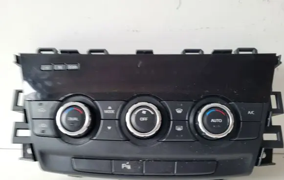 Mazda 6 Climate control unit GJH561190E