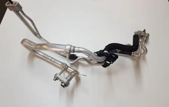 Dodge Durango Air conditioning (A/C) pipe/hose 68217217AE