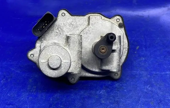 Audi A4 S4 B7 8E 8H Intake manifold valve actuator/motor 06F133482 2900312909 A2C53042178