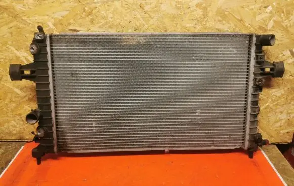 Opel Astra H Coolant radiator 13129964 4549 3154C