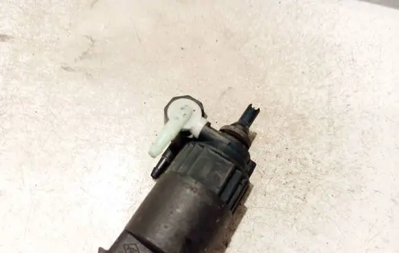 Renault Megane I Windscreen/windshield washer pump 7700821782