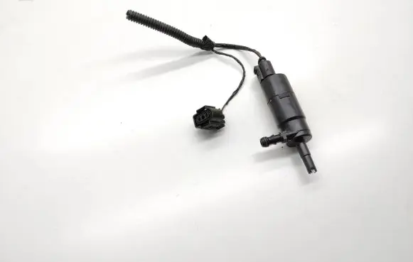 Porsche Cayenne (92A) Headlight washer pump 3B7955681 1J0973722A 001016