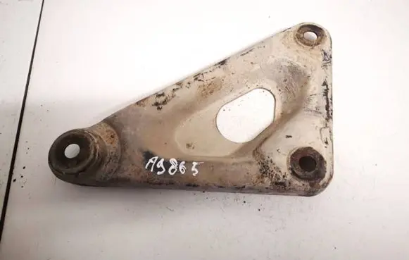 Opel Astra H Engine mounting bracket