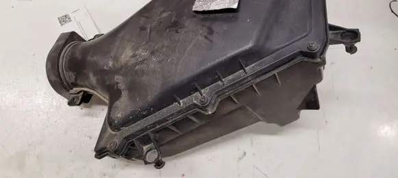 Volvo C70 Air filter box 30792181