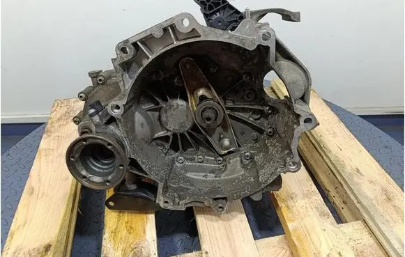 Skoda Fabia Mk2 (5J) Manual 6 speed gearbox JUS