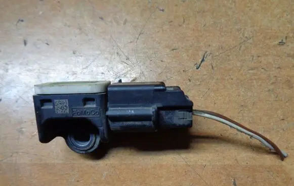 Ford Kuga I Airbag deployment crash/impact sensor 8V4T14B006AA