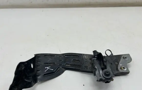 Cupra Leon Fender mounting bracket 5FA805371