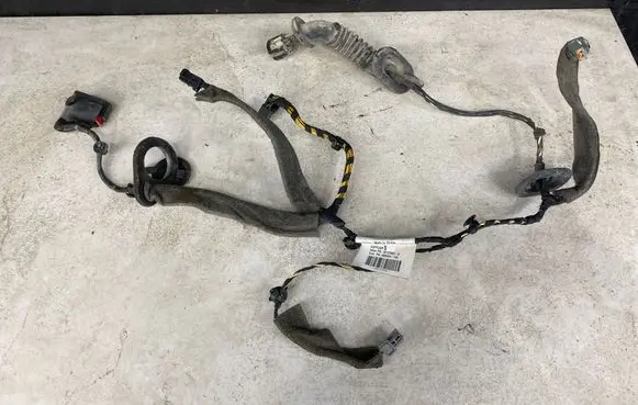 Volvo V50 Rear door wiring loom 30737662A 0737662 996693104