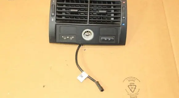 Rear air vent grill