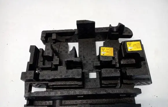 Renault Master III Spare wheel bolt 995017324R