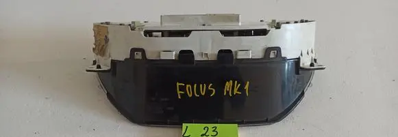 Ford Focus Speedometer (instrument cluster) 1M5F10849PB