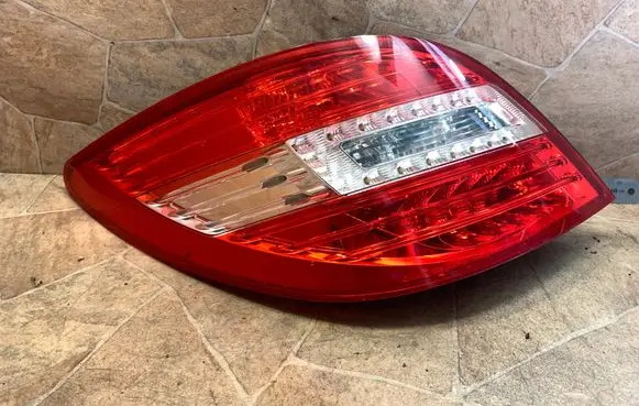 Mercedes-Benz R W251 Rear/tail lights A2518201964
