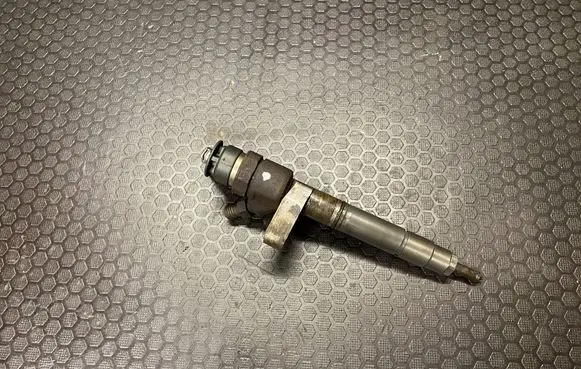 Mitsubishi Colt CZ3 Fuel injector A6400700787