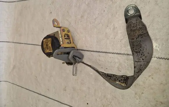 KIA Sorento Rear seatbelt 5115174gma