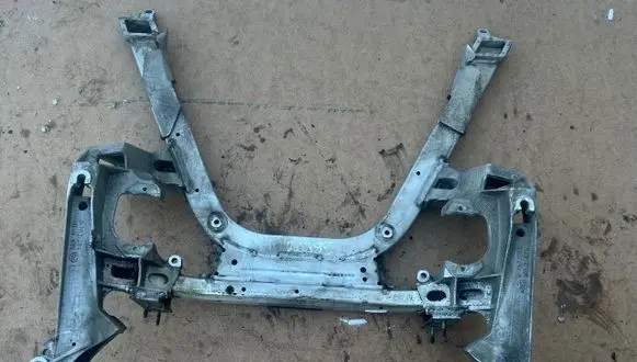 BMW 7 E65 E66 Front subframe 6752294