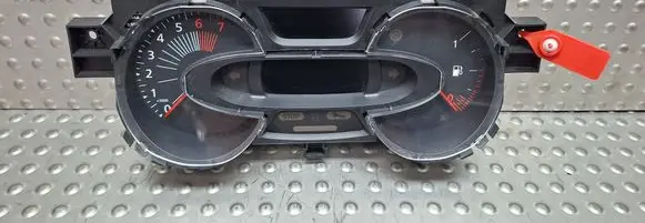 Speedometer (instrument cluster)