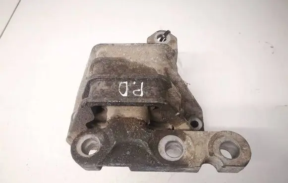 Opel Vectra C Engine mount bracket 
