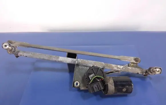 Opel Vectra B Front wiper linkage and motor 0390241142
