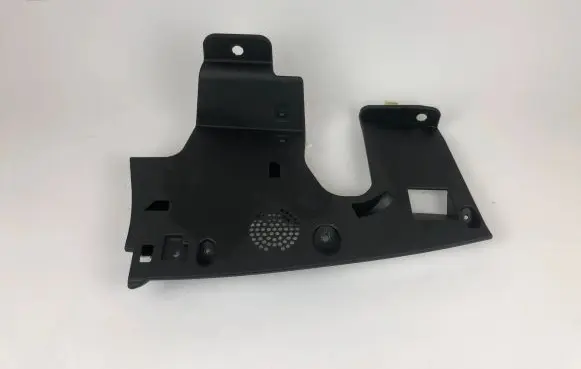 Maserati Levante Dashboard lower bottom trim panel 0670061989