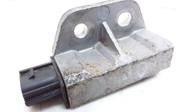Nissan X-Trail T30 Airbag deployment crash/impact sensor FA8H302Y120568