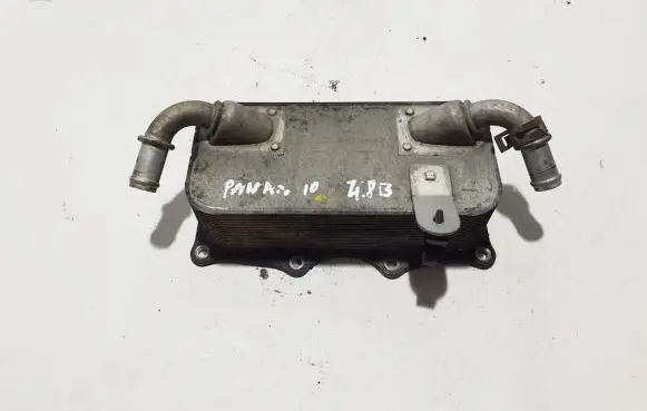 Oil filter mounting bracket